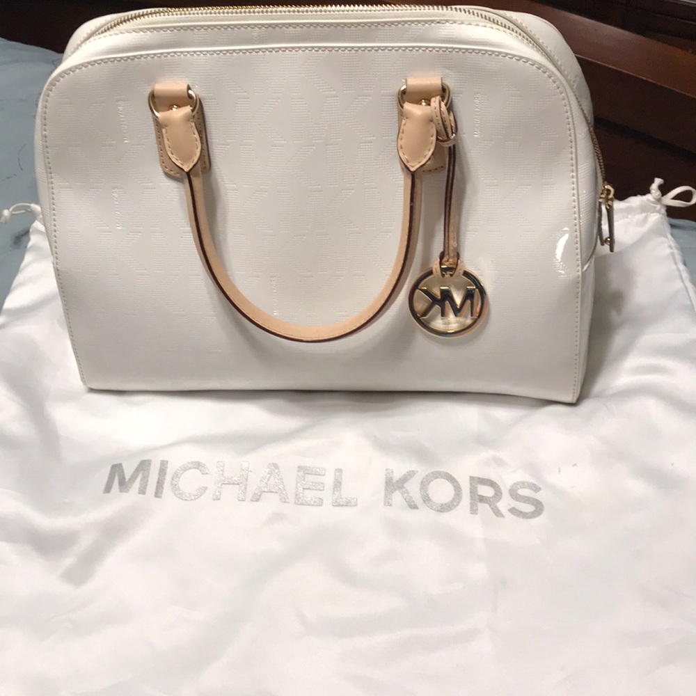 (Bundle) Micheal Kors Purse (Authenticated)